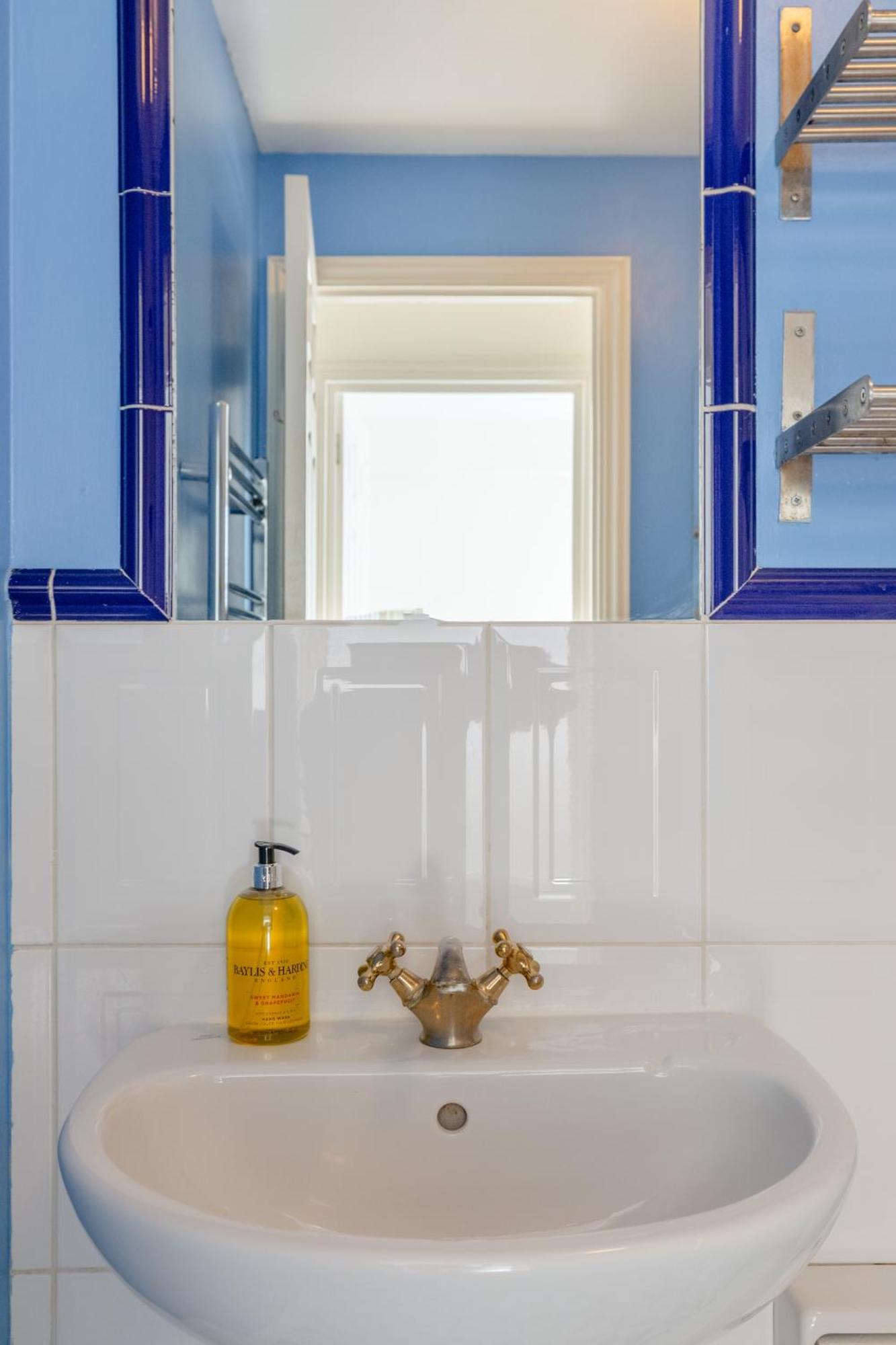 Cosy 1bd Flat Views And Easy Transport Links