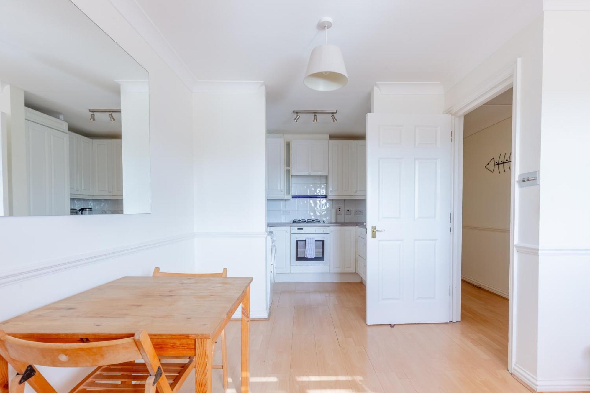 Cosy 1bd Flat Views And Easy Transport Links Appartamento *