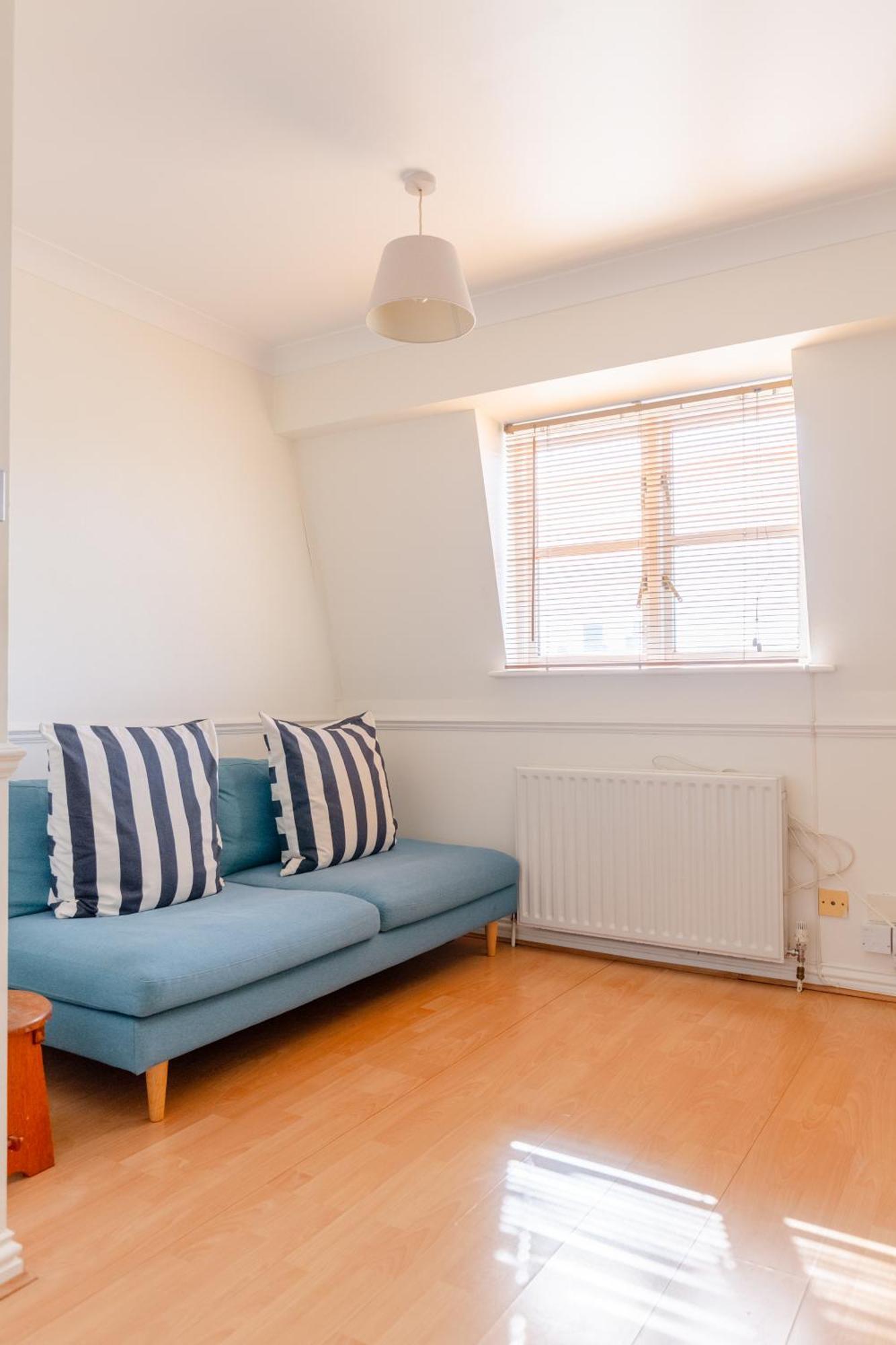 Cosy 1bd Flat Views And Easy Transport Links Appartamento *